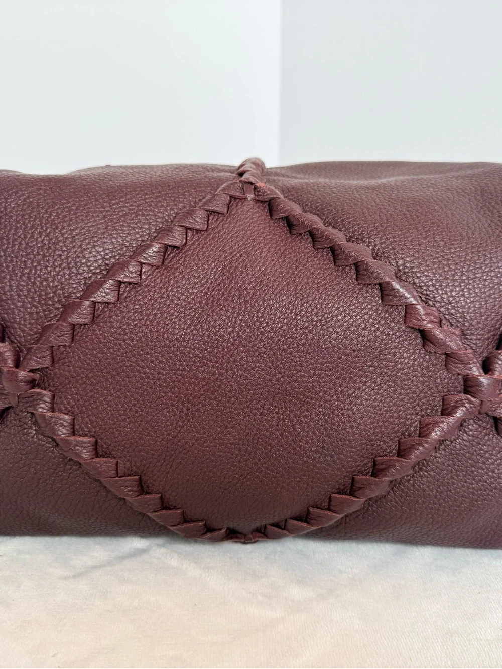 Bottega Veneta Intrecciato Cervo Leather Hobo Shoulder Bag - Burgundy